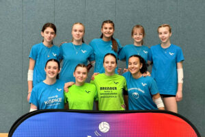 Ein Gruppenfoto der neuen Hamburger U16-Meisterinnen vom Team VTH1.