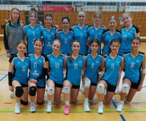Ein gemeinsames Gruppenfoto der beiden U15-Teams des VTH.