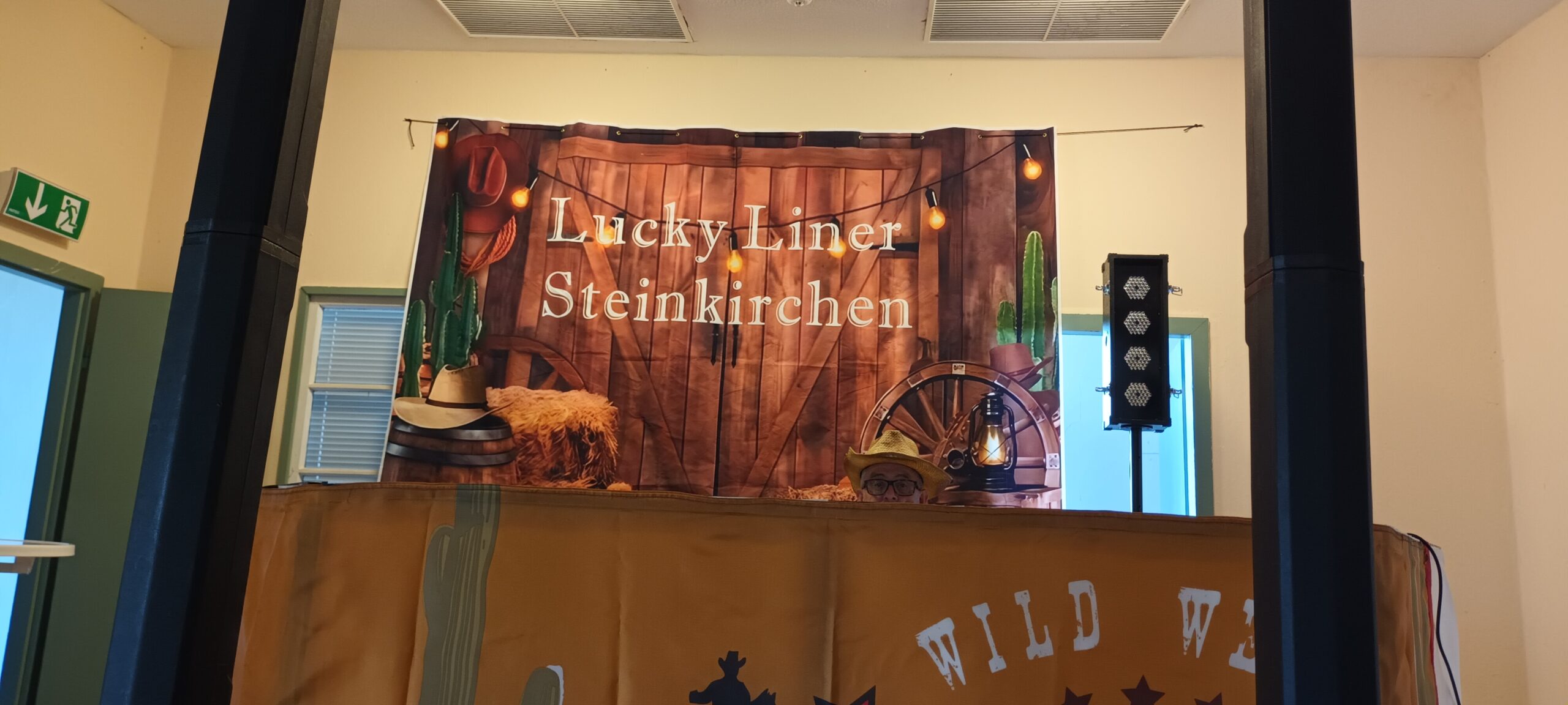 Ein Foto der Dekoration beim „Tanz in den Mai“ der Lucky Liner.