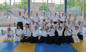 Ein Gruppenfoto der Teilnehmenden des Lehrgangs.