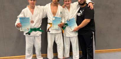 Ein Foto der U18-Judoka der HNT beim Schwanen Cup in Neumünster.