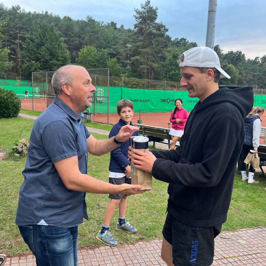 Saisonabschlussfeier Tennis 2026 Ein Foto von der Saisonabschlussfeier der HNT-Tennisabteilung 2026.