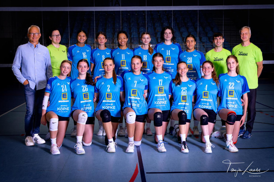 Ein Teamfoto der 1. Damen des VTH Saison 2026-27.